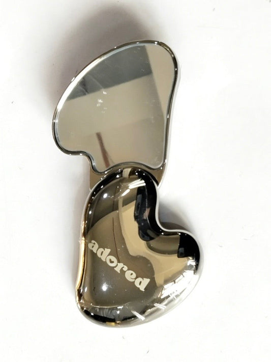 🎁 Adored Heart Pocket Mirror (100% off)